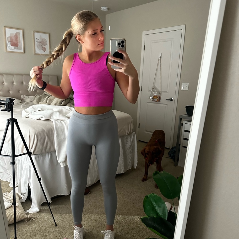 Lululemon power pivot tank - pow pink